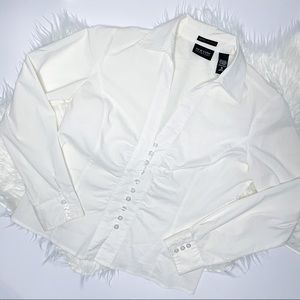 ✨ 5/$25 ✨ New York & Company Button Down Blouse